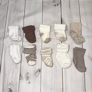 Neutral Baby Sock Set - Size 0-3 Months